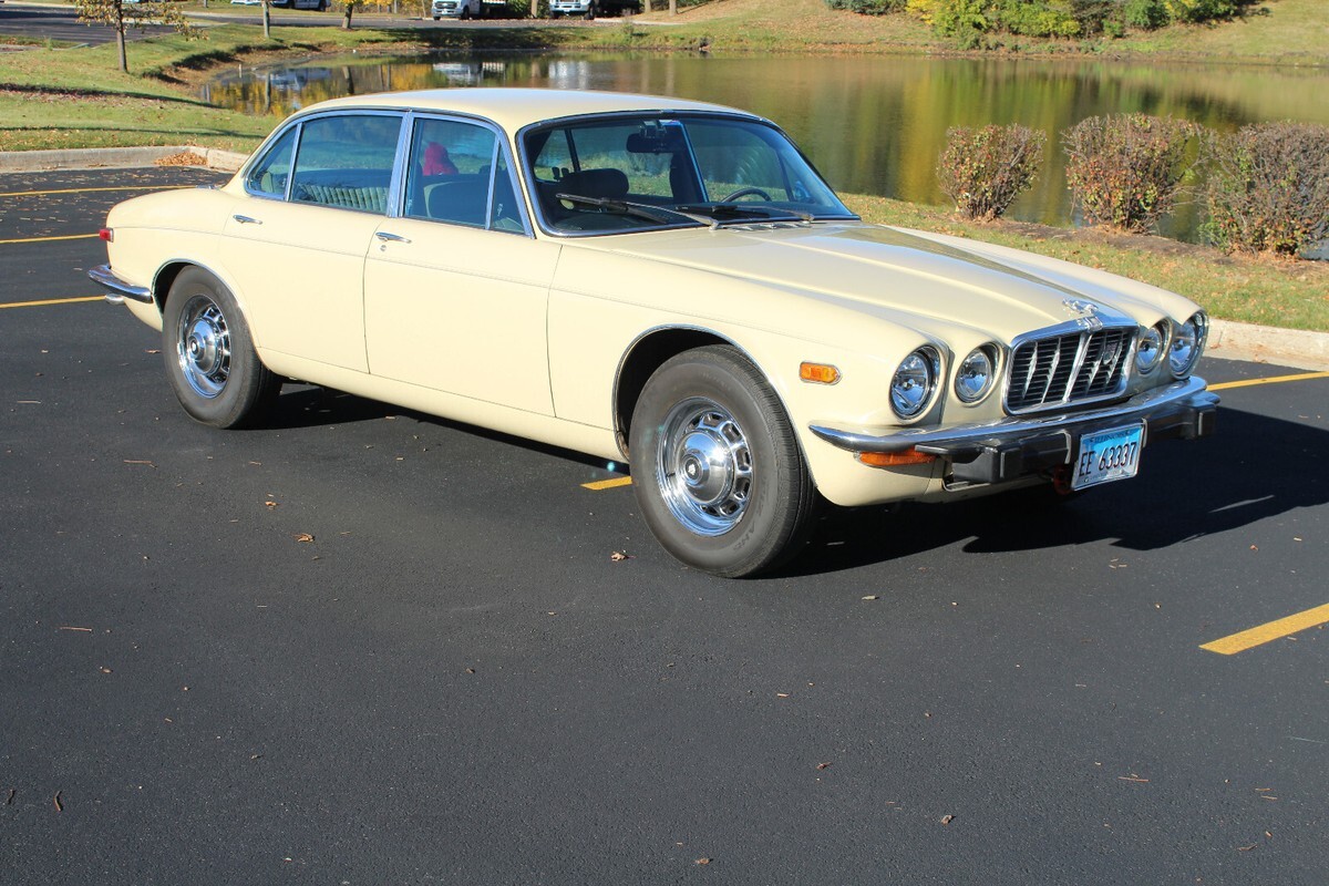 1974 Jaguar XJ - photo 3