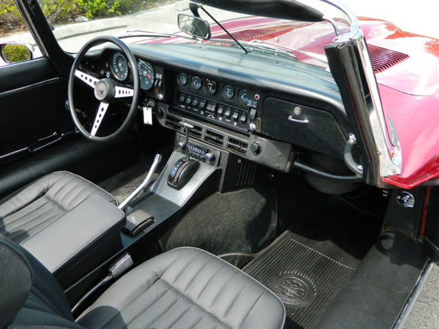 1974 Jaguar E-Type XKE V-12 SERIES III ROADSTER - photo 10