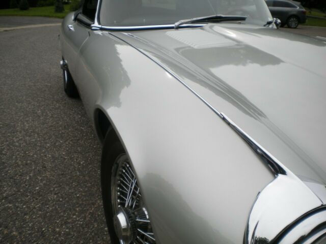 1974 Jaguar E-Type XKE V12 Roadster Classic Collector Convertible Car - photo 7
