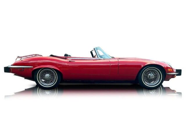 1974 Jaguar XK V12 Series III E-Type Roadster - photo 2