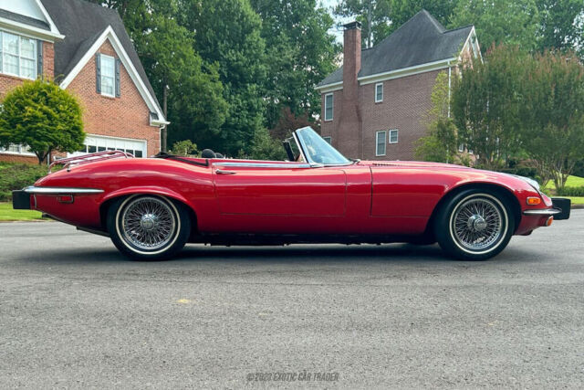 1974 Jaguar XK V12 Series III E-Type Roadster - photo 9