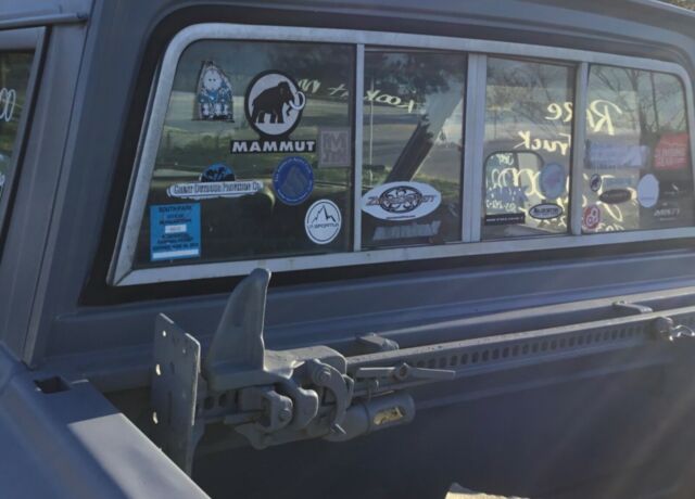 1974 Jeep J10 4X4 - photo 10