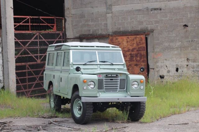 1974 Land Rover 109 Safari - photo 12