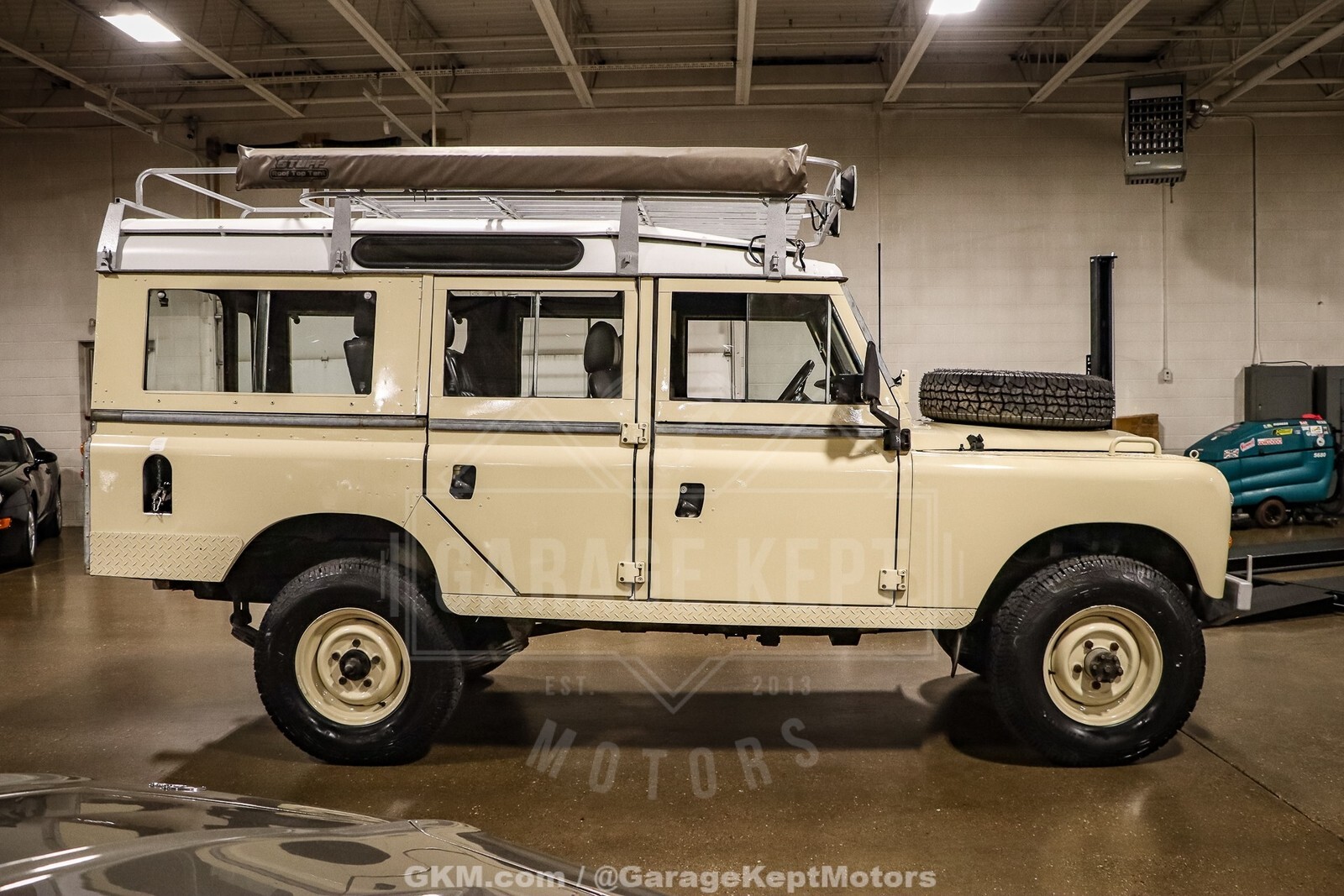1974 Land Rover 109 Series III Wagon - photo 12
