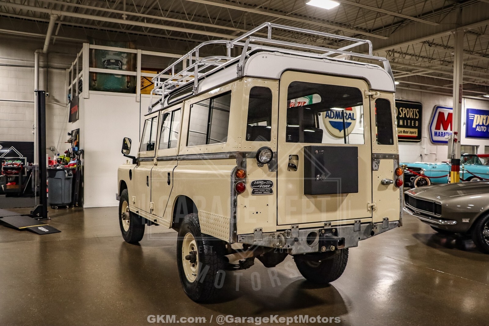 1974 Land Rover 109 Series III Wagon - photo 7