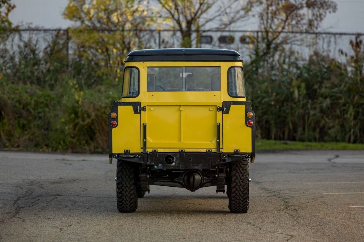 1974 Land Rover Defender Santana 109 Pickup - photo 7