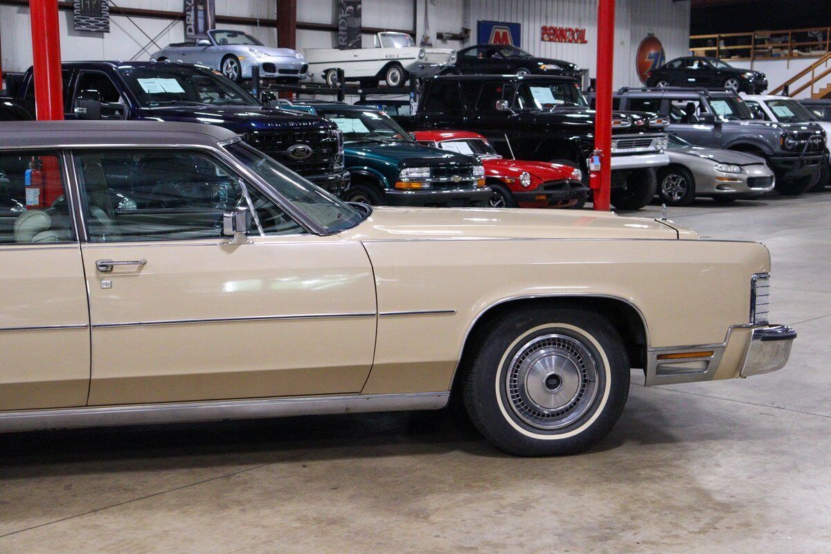 1974 Lincoln Continental Town Car - photo 11