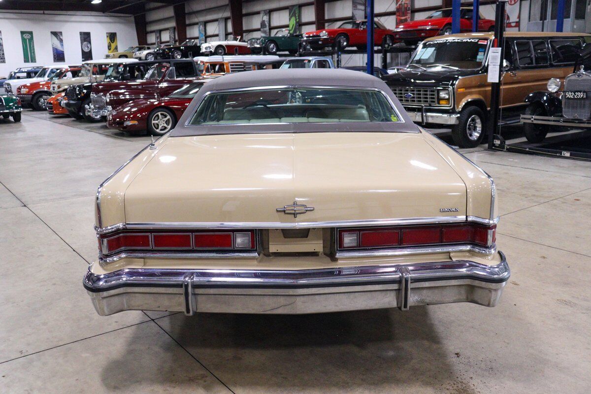 1974 Lincoln Continental Town Car - photo 7