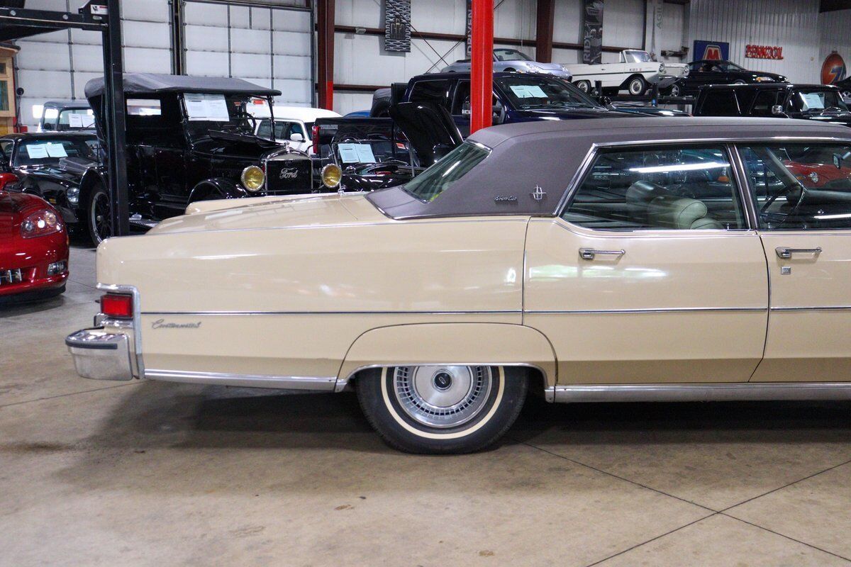 1974 Lincoln Continental Town Car - photo 9