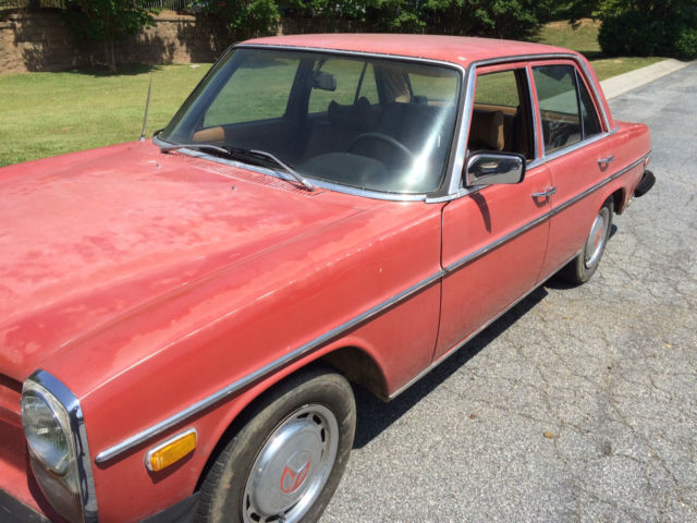 1974 Mercedes-Benz 200-Series - photo 10