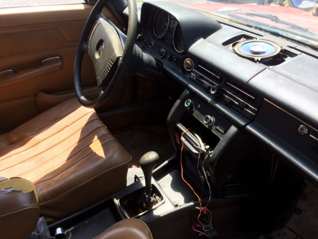 1974 Mercedes-Benz 200-Series - photo 12