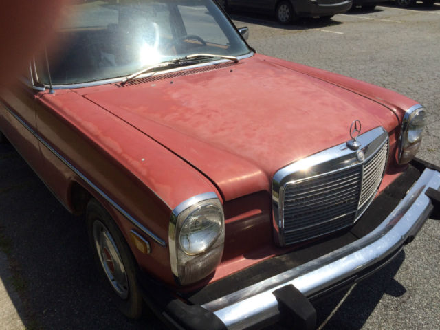 1974 Mercedes-Benz 200-Series - photo 9