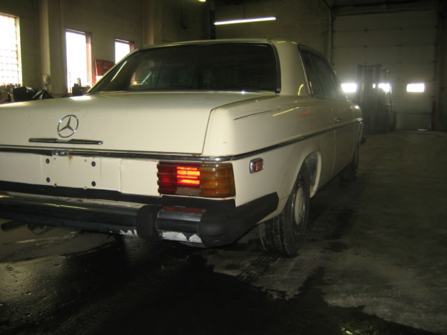 1974 Mercedes-Benz 200-Series mercedes 280c - photo 4
