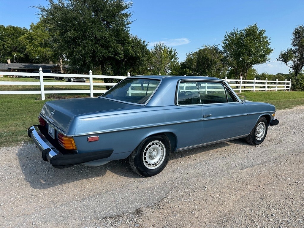 1974 Mercedes-Benz 200-Series 2 Door Coupe, Barn Find, Runs & Drives, NO RESERVE - photo 7