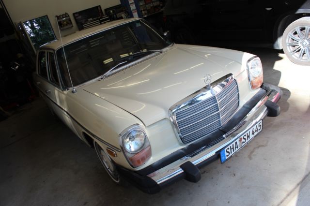 1974 Mercedes-Benz 200-Series 230 - photo 6