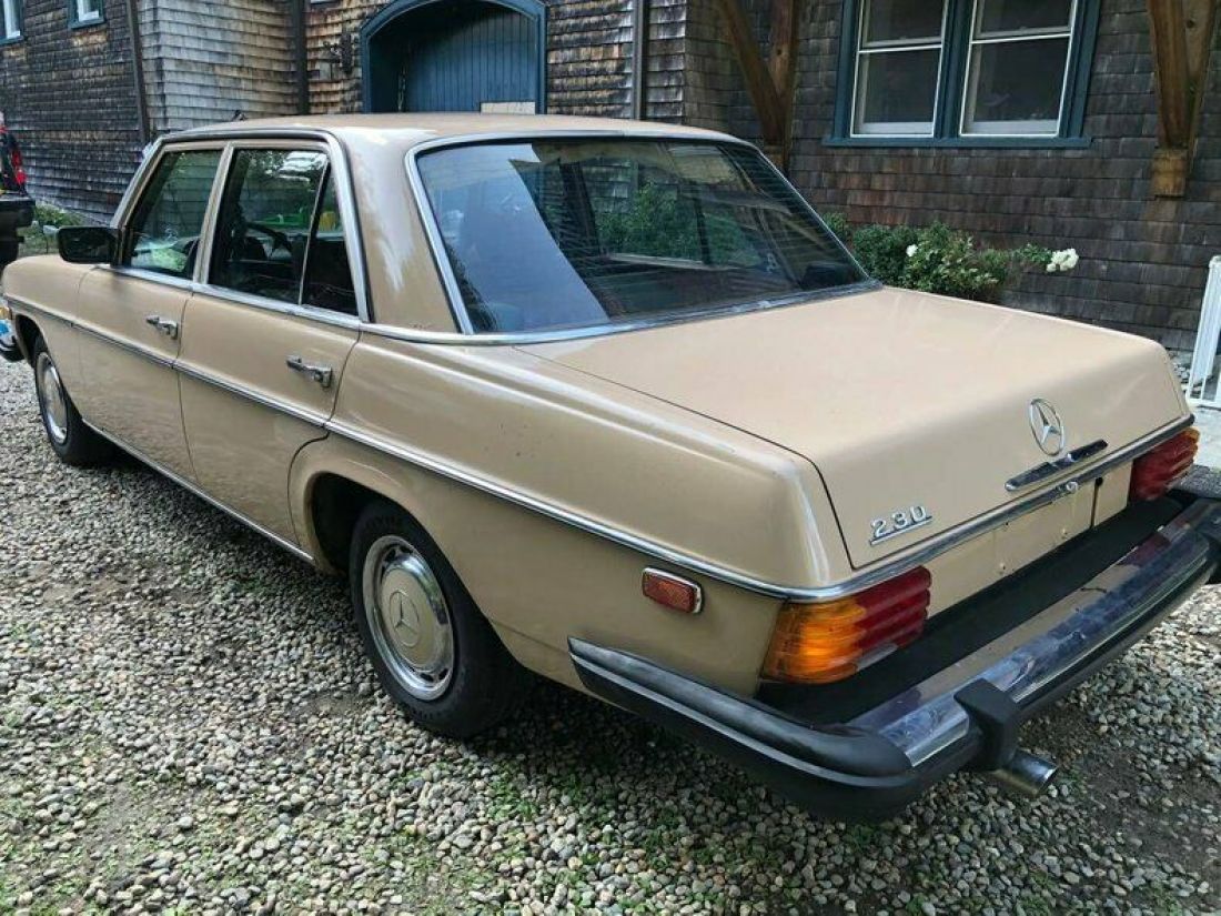 1974 Mercedes-Benz 200-Series CLEAN TITLE/ RUNS AND DRIVES GREAT - photo 5