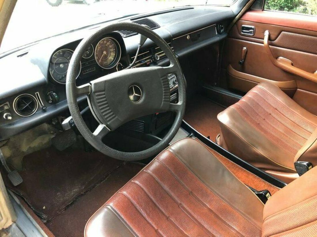 1974 Mercedes-Benz 200-Series CLEAN TITLE/ RUNS AND DRIVES GREAT - photo 6
