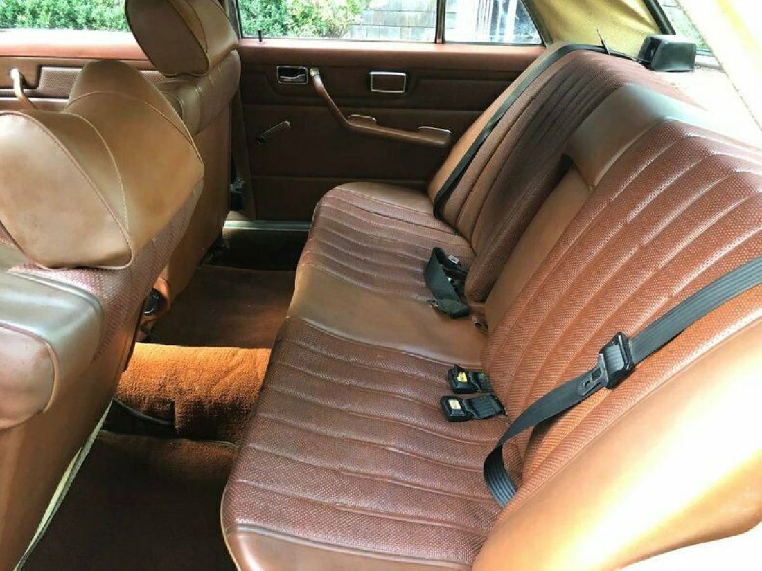 1974 Mercedes-Benz 200-Series CLEAN TITLE/ RUNS AND DRIVES GREAT - photo 7