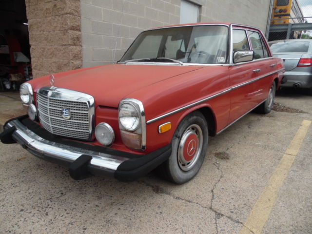 1974 Mercedes-Benz 200-Series 280