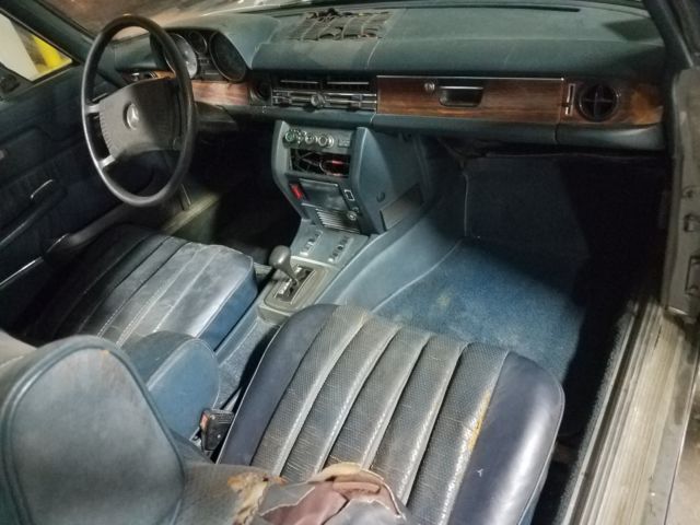 1974 Mercedes-Benz 200-Series 2 door - photo 12