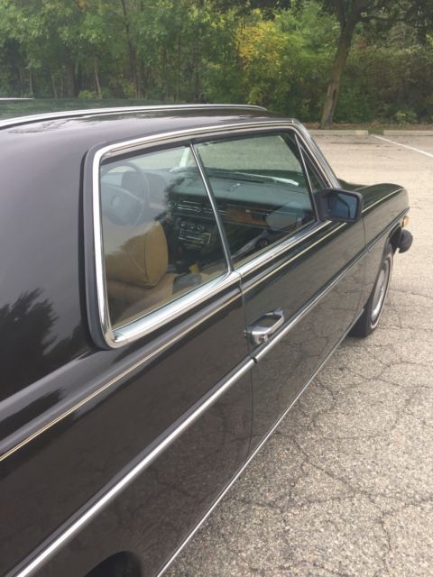 1974 Mercedes-Benz 200-Series - photo 5