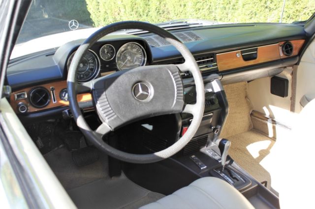 1974 Mercedes-Benz 200-Series - photo 10