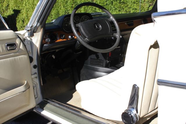 1974 Mercedes-Benz 200-Series - photo 11