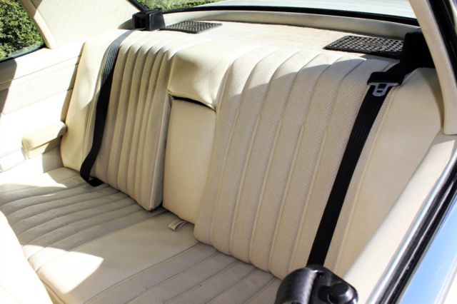 1974 Mercedes-Benz 200-Series - photo 11