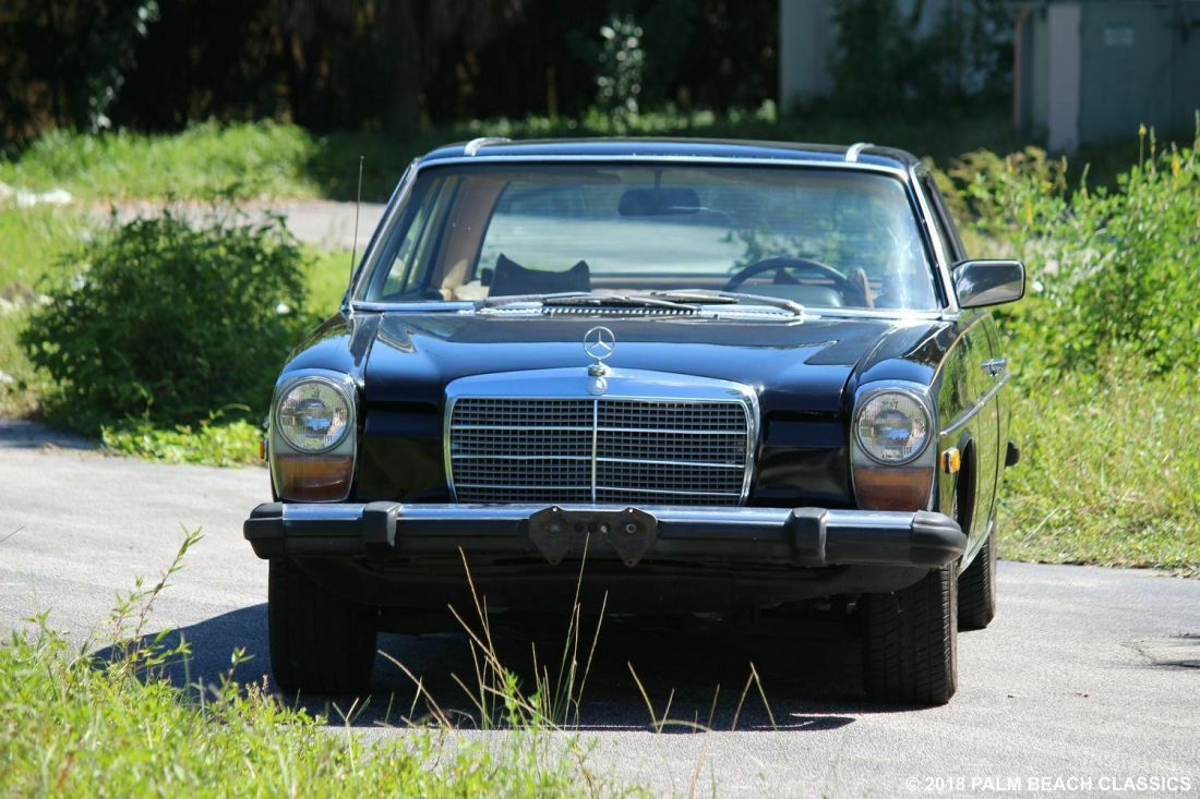 1974 Mercedes-Benz 200-Series - photo 2