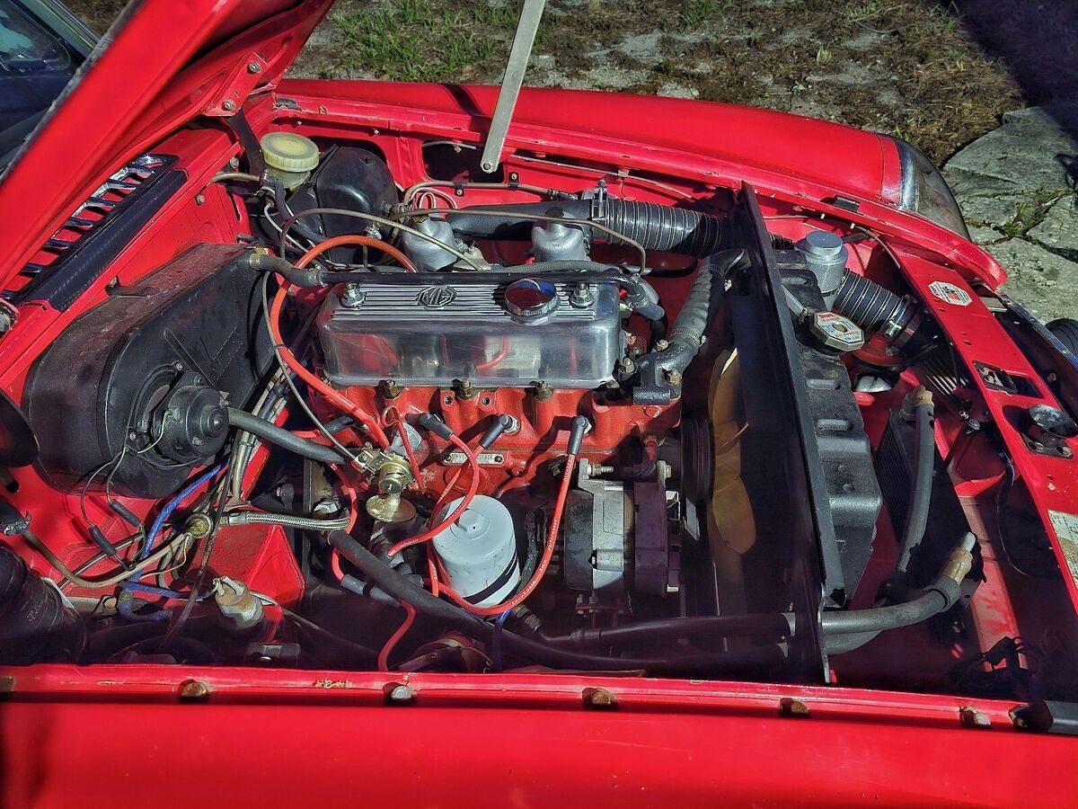 1974 MG B Roadster - photo 6