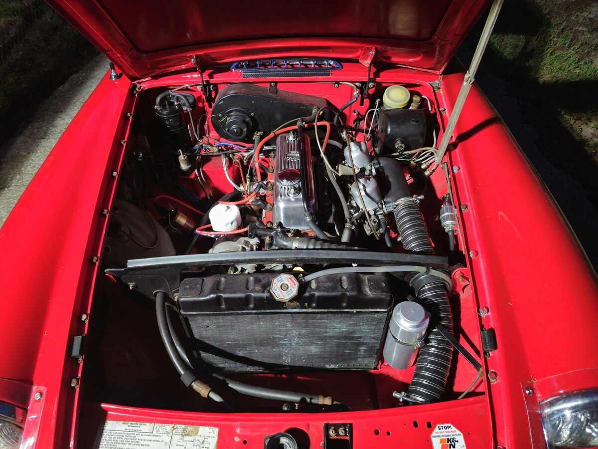 1974 MG B Roadster - photo 7