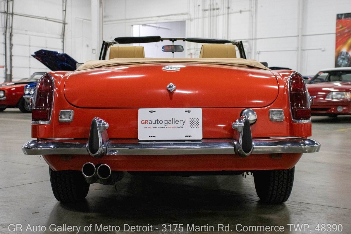 1974 MG MGB - photo 7