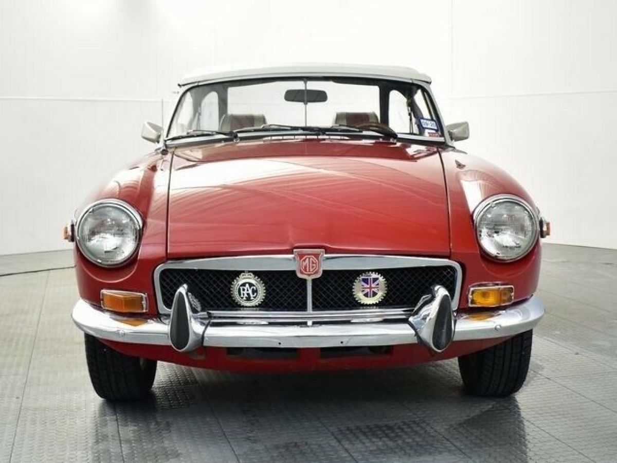 1974 MG MGB - photo 2