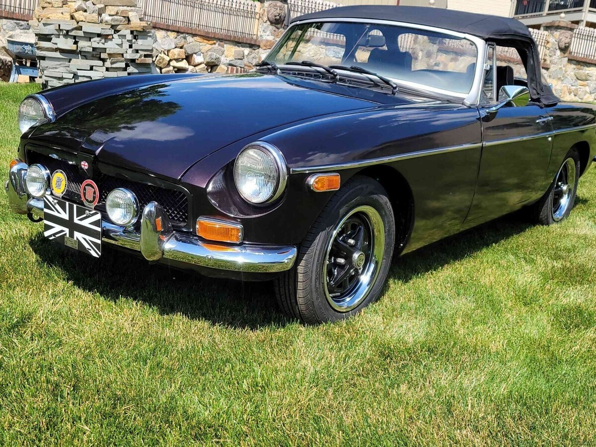 1974 MG MGB - photo 2