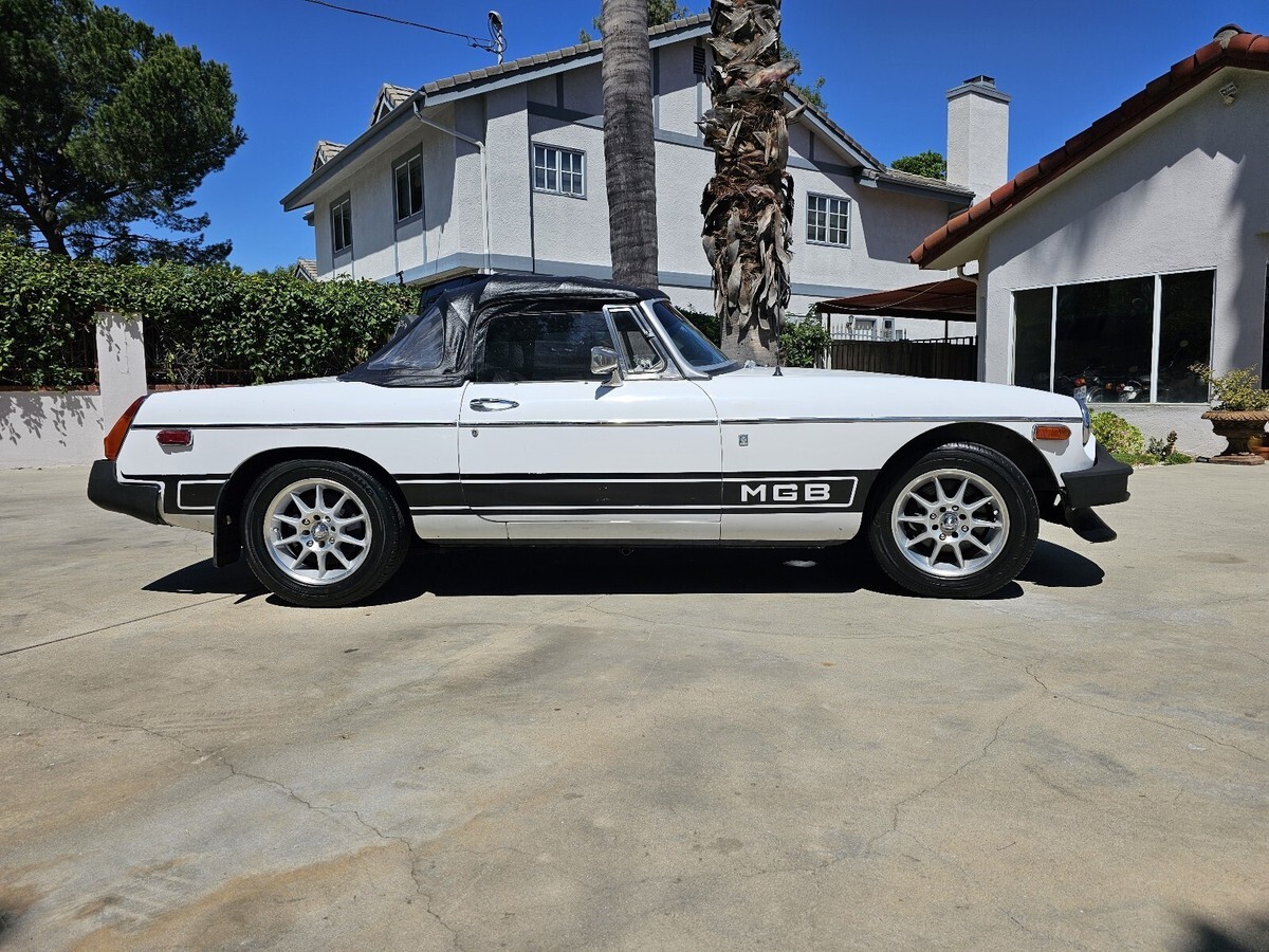1974 MG MGB - photo 2