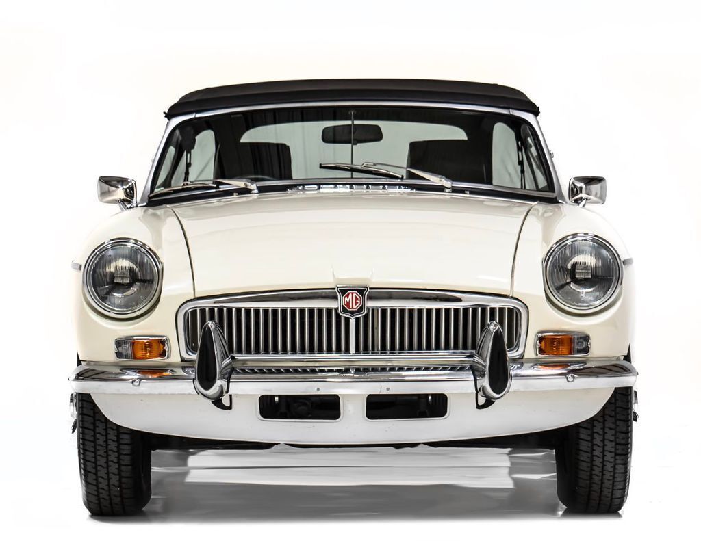 1974 MG MGB SPORTS RHD - photo 12
