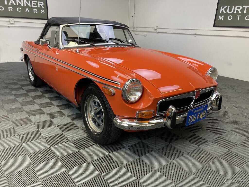 1974 MG MGB 1974 MGB ROADSTER. 24,437 BELIEVED ORIGINAL MILES. - photo 9