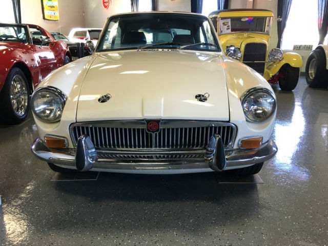 1974 MG MGB GT - photo 3