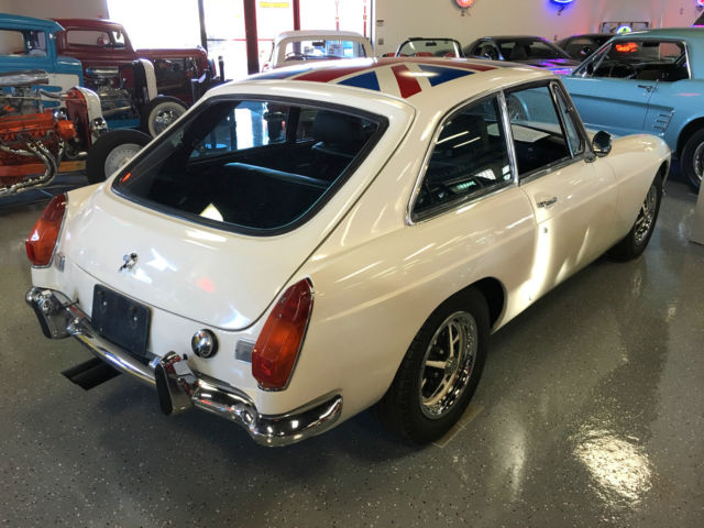 1974 MG MGB GT - photo 4