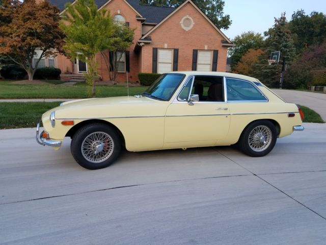 1974 MG MGB GT COUPE - photo 3