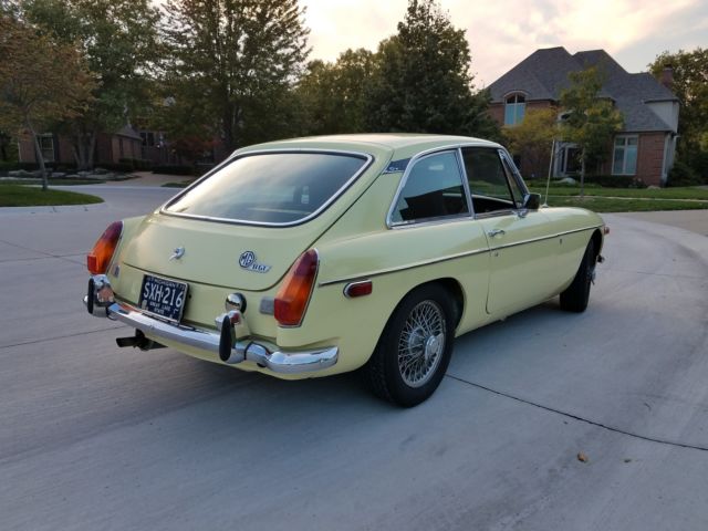1974 MG MGB GT COUPE - photo 6