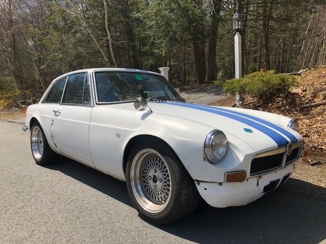 1974 MGB GT - solid car, lots of new parts & upgrades, modern wheels/tires! 1974 MG MGB