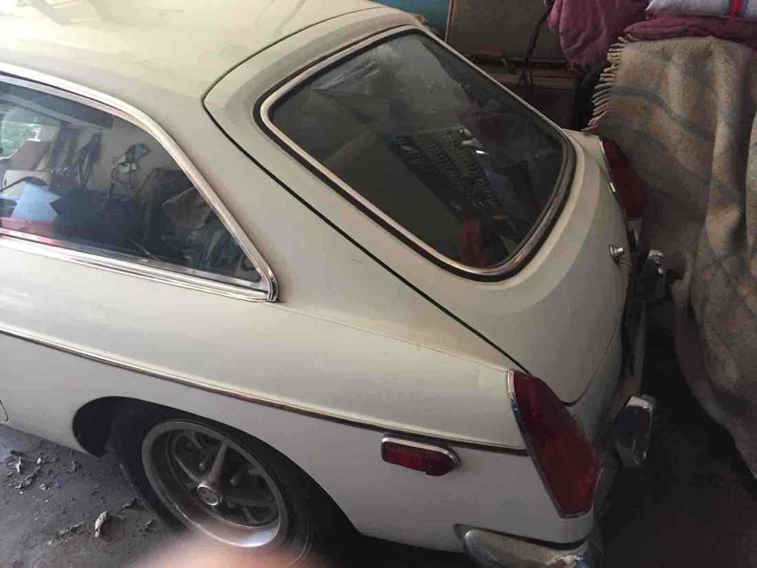 1974 MG gt - photo 2