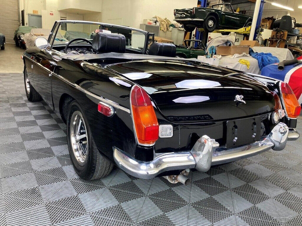 1974 MG MGB 1974 MGB ROADSTER. RARE TRIPLE BLACK - photo 11