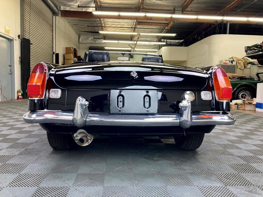1974 MG MGB 1974 MGB ROADSTER. RARE TRIPLE BLACK - photo 9