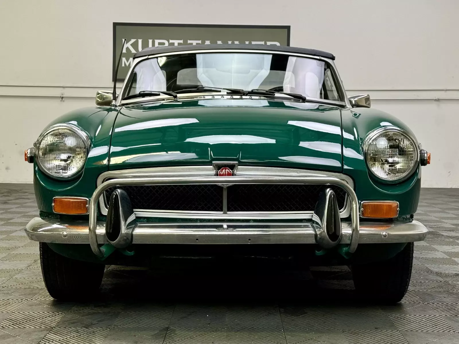 1974 MG MGB - photo 2