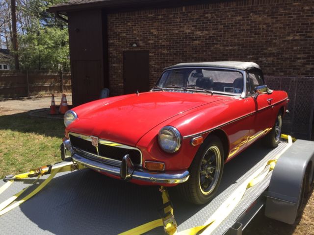 1974 MGB Roadster Chrome Bumper (9600 Original Miles) 1974 MG MGB