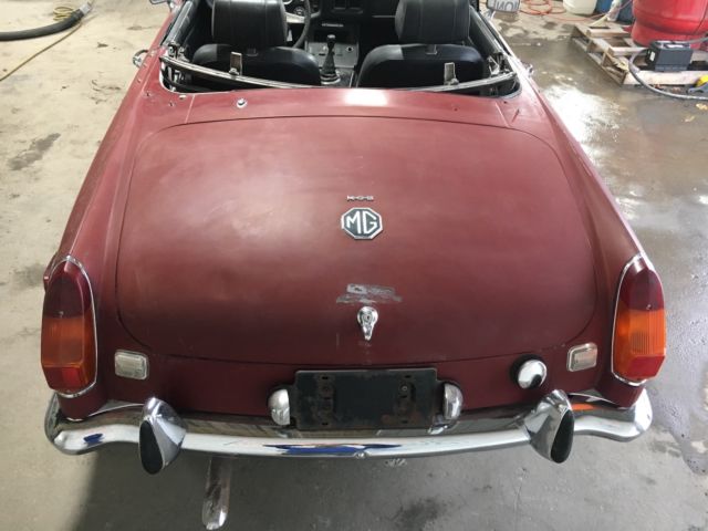 1974 MG MGB CONVERTIBLE W/ HARDTOP - photo 4
