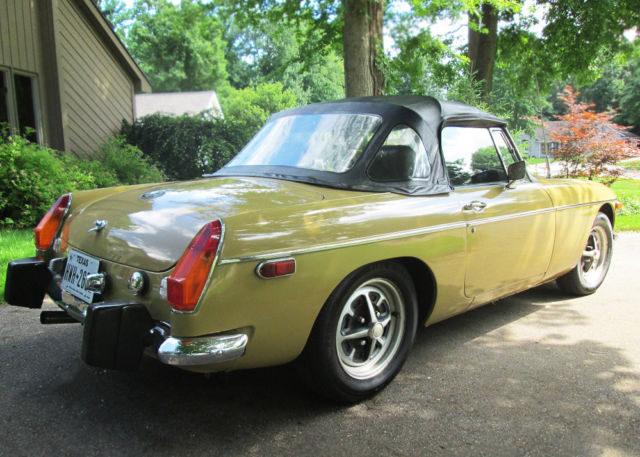 1974 MG MGB Roadster - photo 4