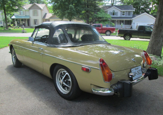 1974 MG MGB Roadster - photo 5